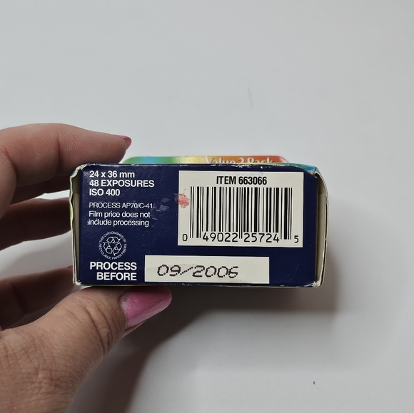 35mm Color Print Film 2 Pack Walgreen Brand New Old Stock Expiry Sept 2006 - Picture 4 of 4